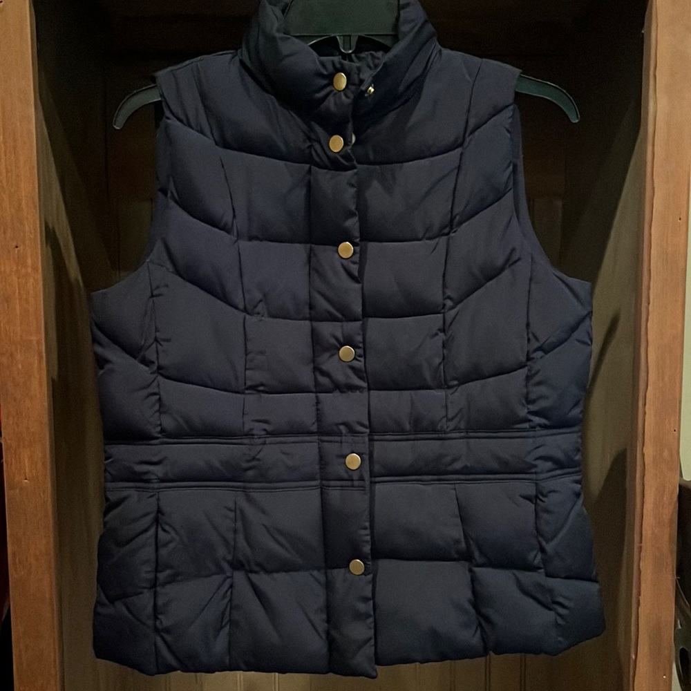 NWOT MP navy puffer vest with gold buttons